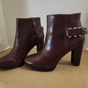 Women's Nine West leather ankle heel shoes size 7.5, like new,  length 7.5, ankl